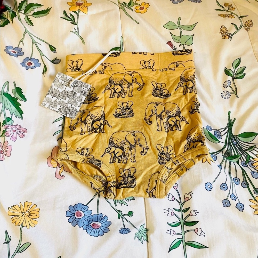 NWT Kate Quinn Bamboo Elephant Family Retro Bloomers 18/24